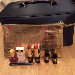 Make up bundle deal