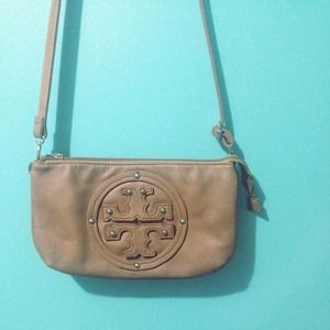 Beautiful Tory burch crossbody bag