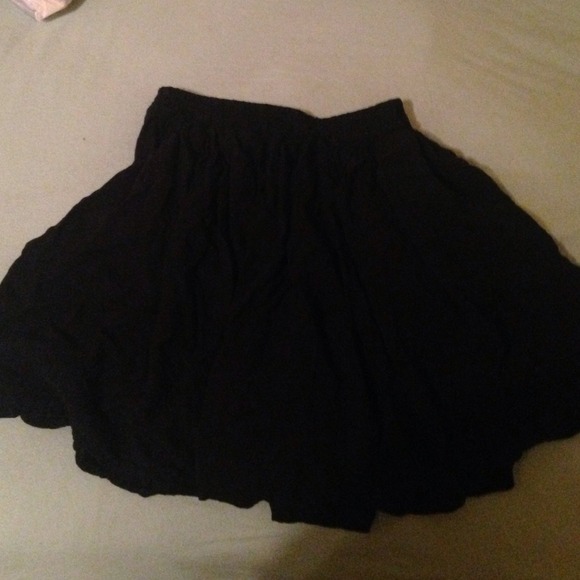 Brandy Melville NWOT black skirt