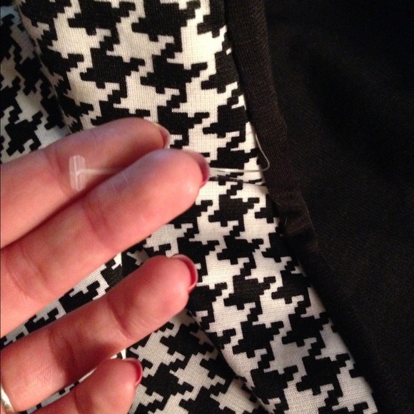 Houndstooth Asymmetrical Midi Skirt - Picture 4 of 4