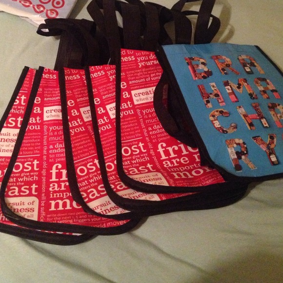Lulu lunch size reusable green tote bags