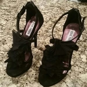 SOLD Steve Madden black heels sz 7