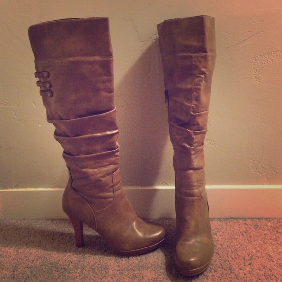 RAMPAGE heeled boots-- "Brittany" size 7