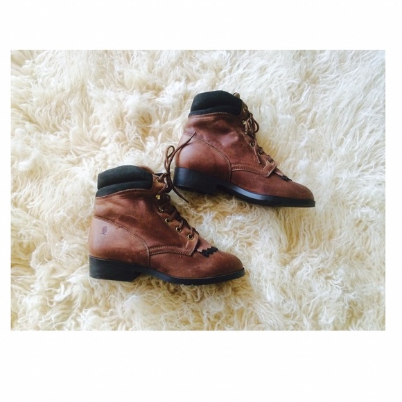 S O L D : Brown leather lace up boots womens 6 - Picture 1 of 4