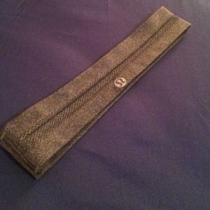 Lululemon Fly Away Tamer Headband