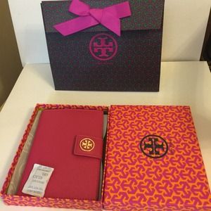 💵SOLD!!!💵Pink Passport wallet