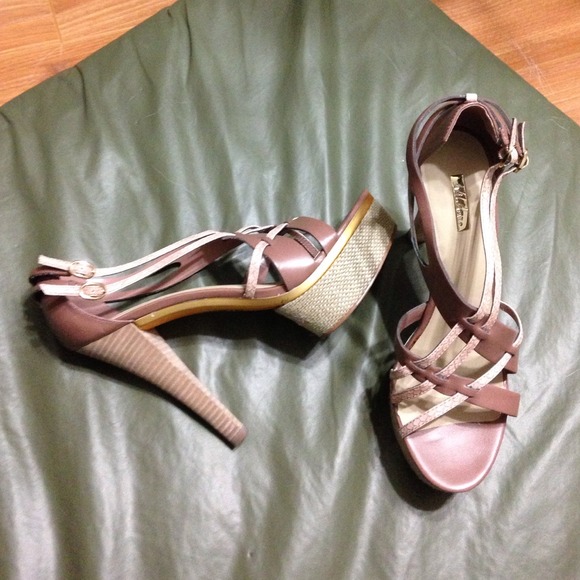 Super cute platform heels