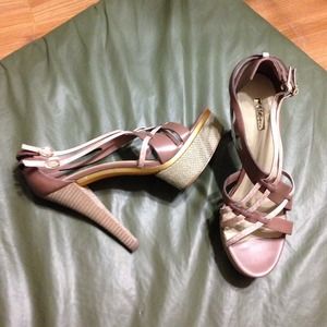 Super cute platform heels