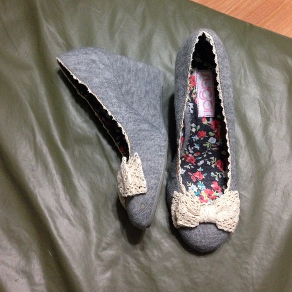 Gray sweater wedges