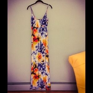 🎉HP 1/28/15🎉 Calvin Klein Maxi Dress