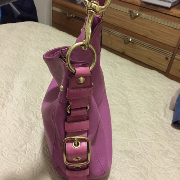 Coach purse - Picture 4 of 4