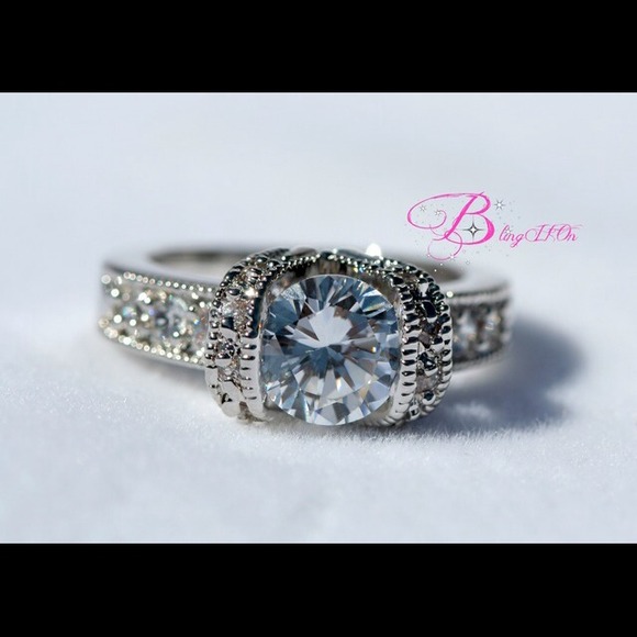 Almost diamonds Parisian charm - Picture 1 of 4