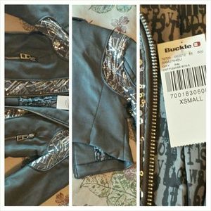 *SOLD* NWT Buckle Gray Crop Sequin Jacket