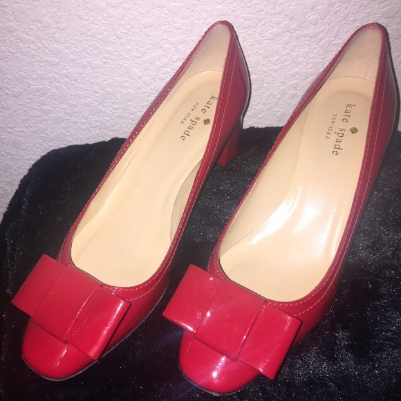 Kate Spade Dijon Bow patent red 7.5