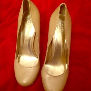 Jessica Simpson Pumps