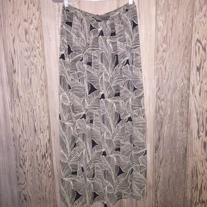 SOLD. Forever 21 maxi skirt