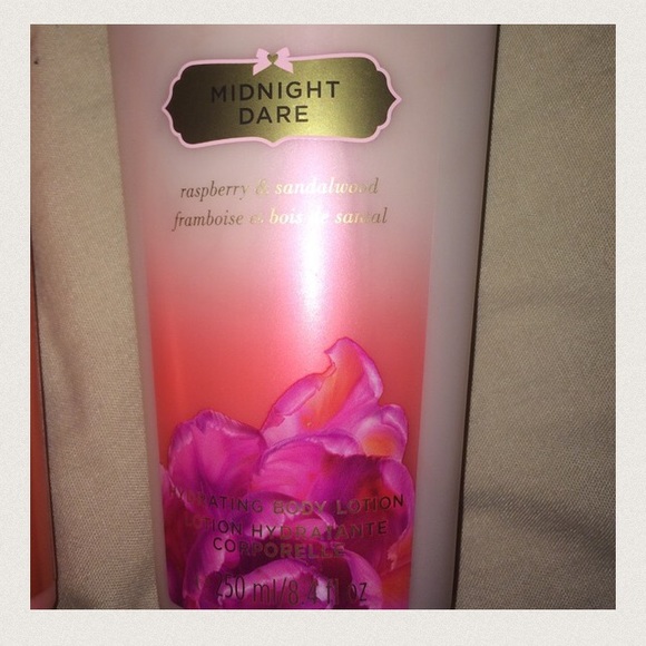 Victoria secret lotion