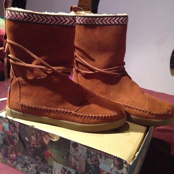 Nepal TOMS Boot