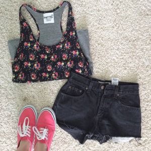 Black distressed highwaisted shorts