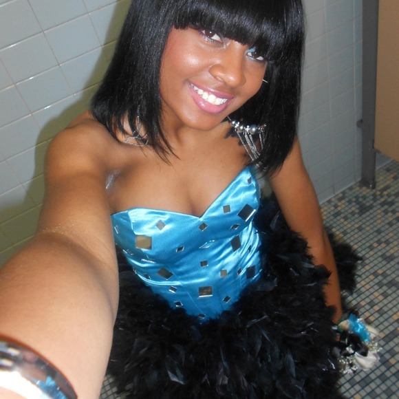 Prom Dress !!!!! - Picture 3 of 3