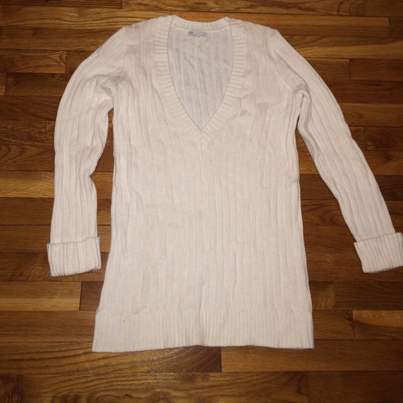 Gap cream colored Angora sweater!