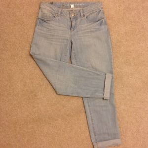 Light wash rolled ankle jeans NWOT