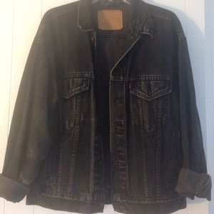 Vintage Levi's denim jacket!