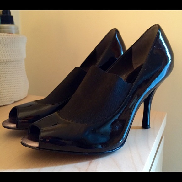 Black Patent Leather Pumps • Open Toe!
