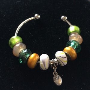 Crystal Iris Design Bracelet. NWT