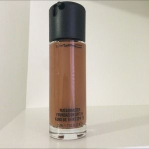 Mac Matchmaster Foundation SPF 15 7.5