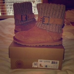 UGG chestnut Cambridge boot 🌺