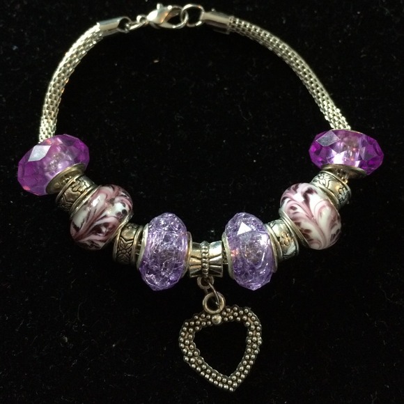 Crystal Iris Design Bracelet. NWT - Picture 1 of 2