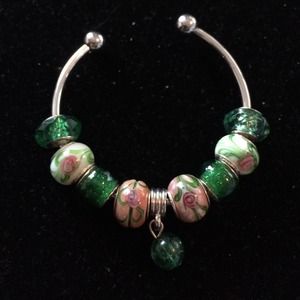 Crystal Iris Design Bracelet. NWT