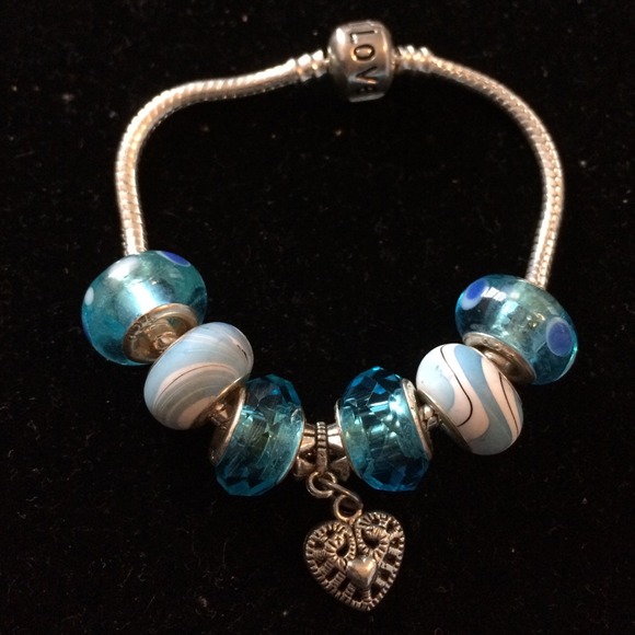 Crystal Iris Design Bracelet. NWT - Picture 1 of 2