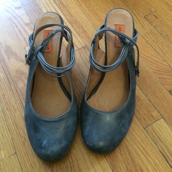 sea green colour shoes