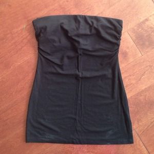 🎁Bundled🎁🎁SOLD Strapless stretchy top.