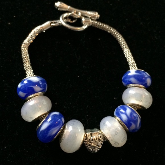 Crystal Iris Design Bracelet. NWT - Picture 1 of 2