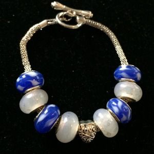 Crystal Iris Design Bracelet. NWT