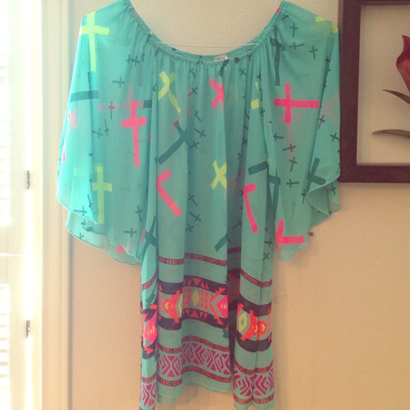 Boutique style polyester top - Picture 1 of 4