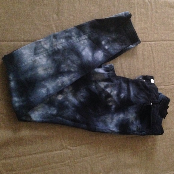 Acid wash skinny jeans