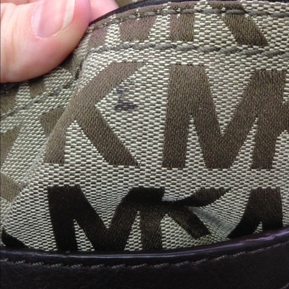 Michael Kors Gansevoort Handbag - Picture 3 of 4