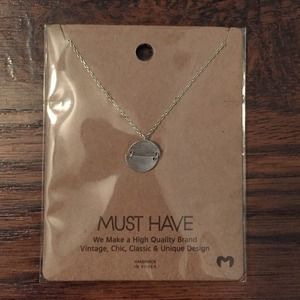 Circle charm necklace