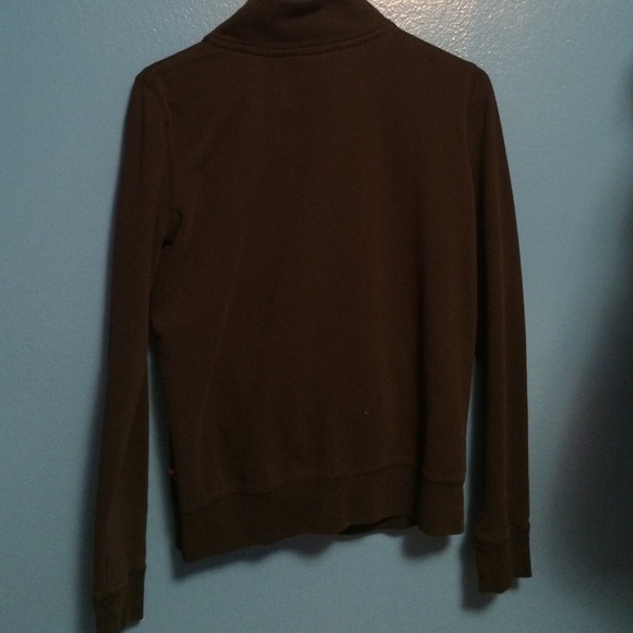 Black vs zip up - Picture 2 of 2