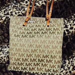 100% authentic Michael Kors Purse