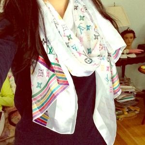 Louis Vuitton Oversized Scarf!