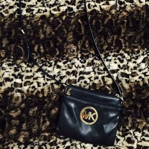 100% Authentic Michael Kors Crossover
