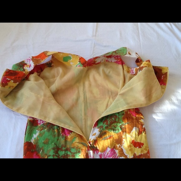 Pretty, Colorful Dress!! - Picture 4 of 4