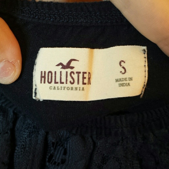 Navy crop shirt, from Hollister. Great condition. - Picture 3 of 3
