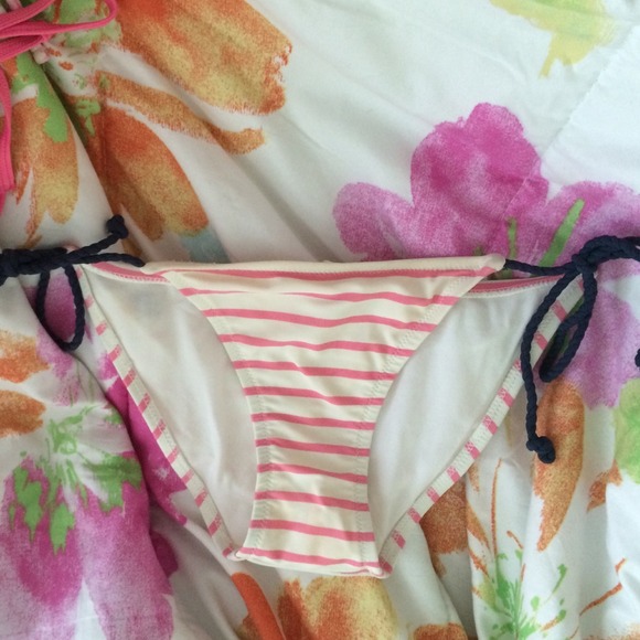 American Eagle swim Bottom