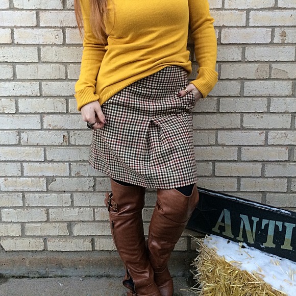 Plaid Highwaisted skirt